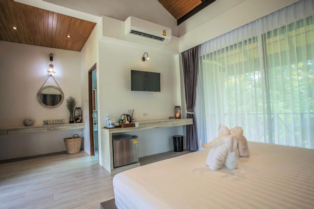 The Mantra Navi Hotel Ko Lanta Екстериор снимка