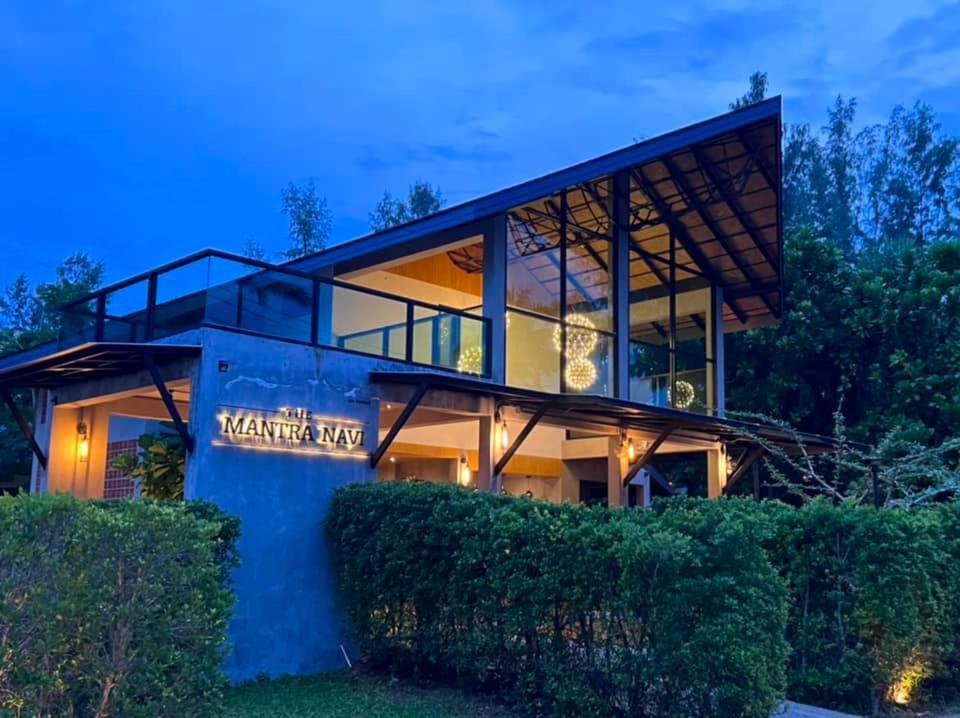 The Mantra Navi Hotel Ko Lanta Екстериор снимка
