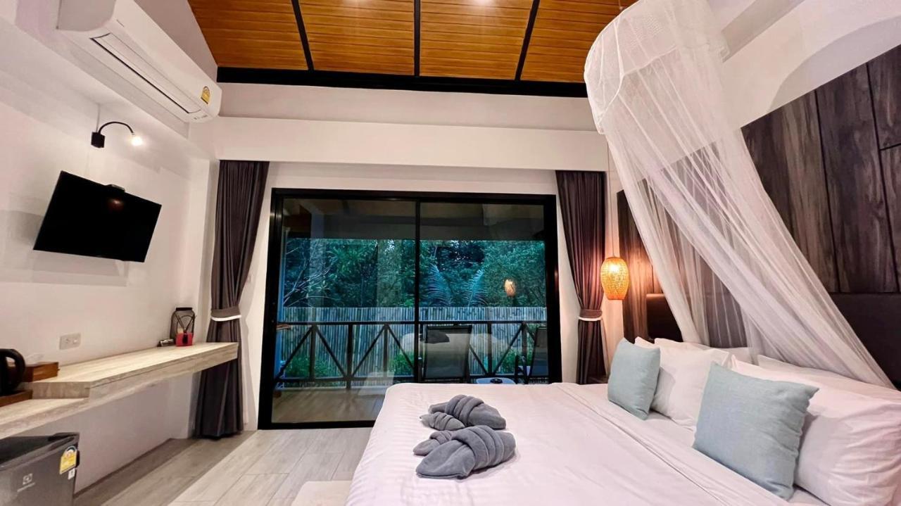 The Mantra Navi Hotel Ko Lanta Екстериор снимка
