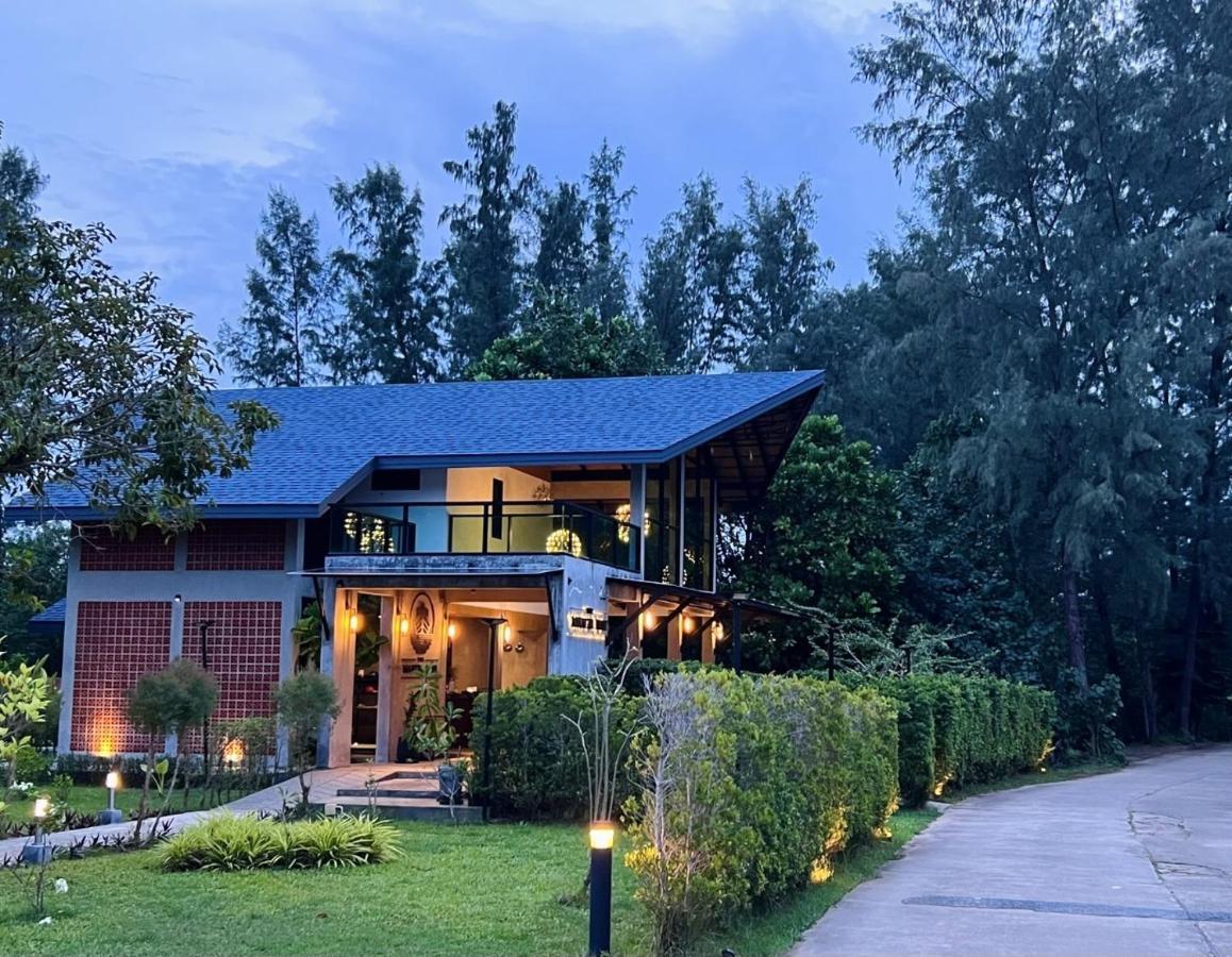 The Mantra Navi Hotel Ko Lanta Екстериор снимка