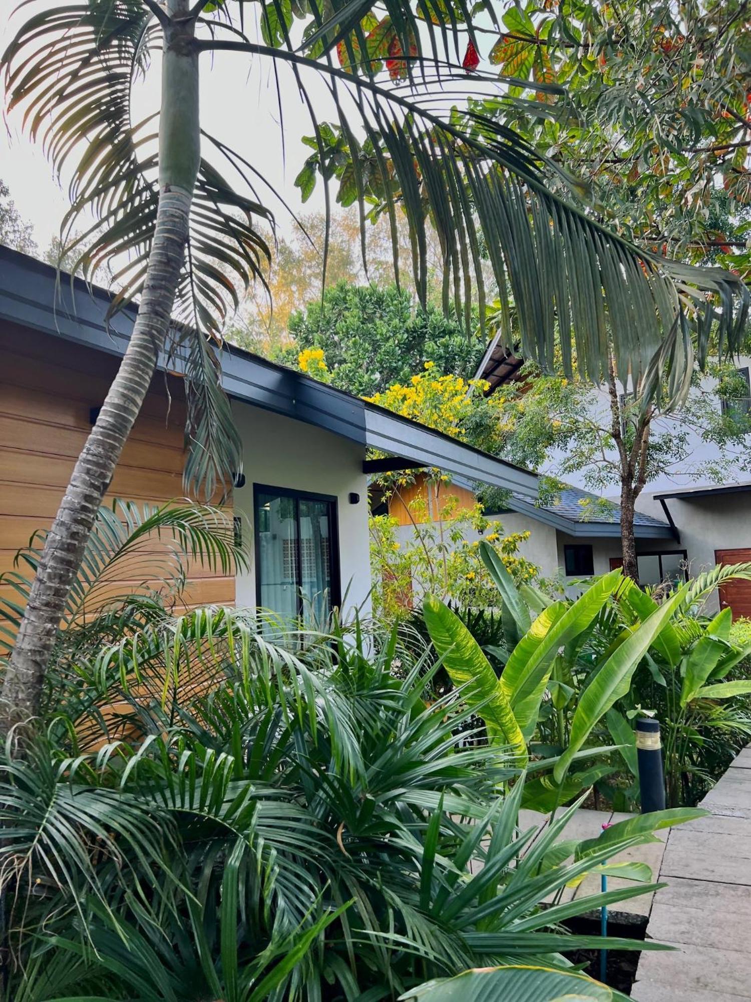 The Mantra Navi Hotel Ko Lanta Екстериор снимка